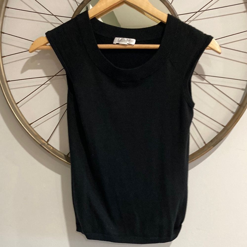 Ann Taylor Loft petites black sleeveless sweater